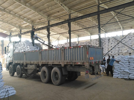 2019年10月聚合氯化鋁10噸發(fā)貨現(xiàn)場